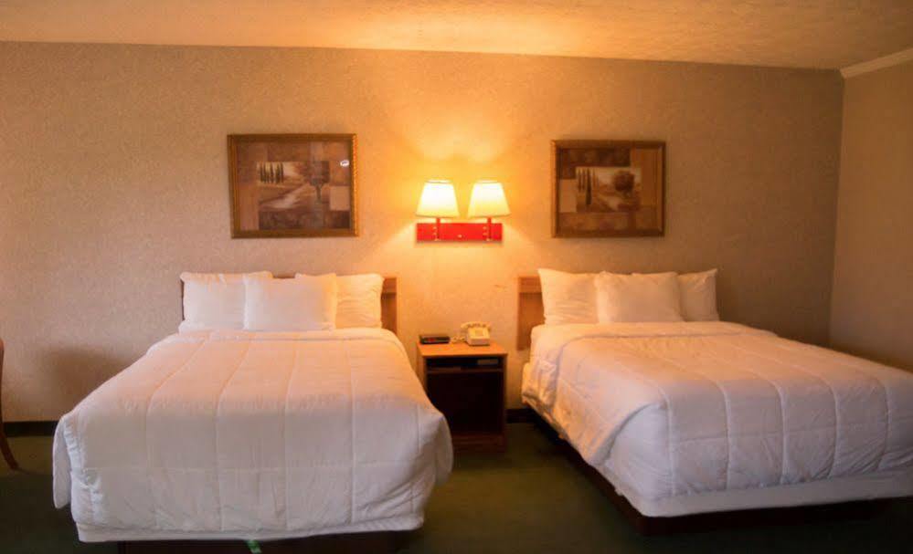 Bright Leaf Golf Resort Harrodsburg Bagian luar foto